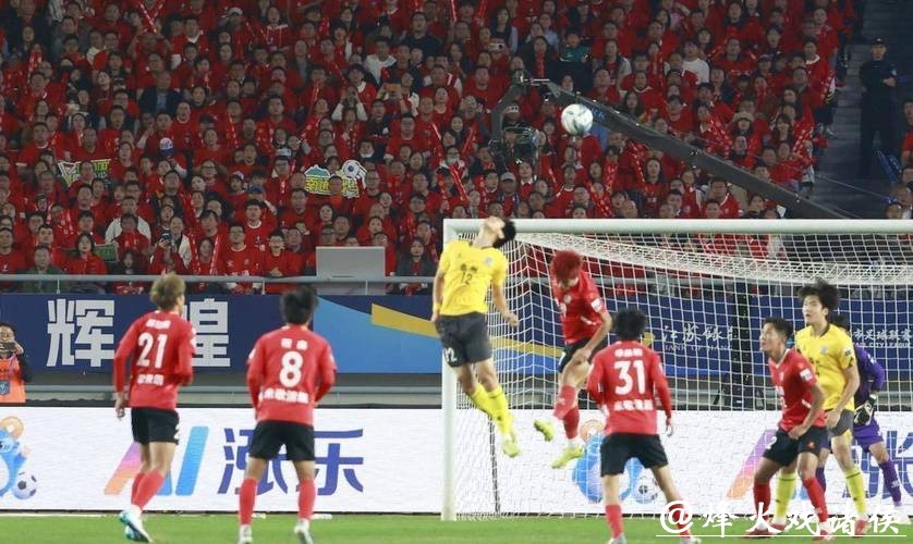 世界杯比赛是否实时直播? 世界杯比赛是否实时直播?